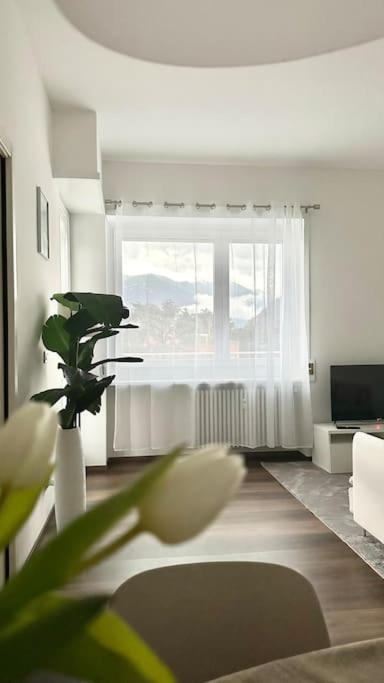 Luxury Apartment With View Комо Екстер'єр фото